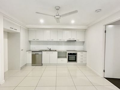 2 / 6 Karto Street, Cambooya