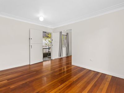 1 / 60 Hawken Drive, St Lucia
