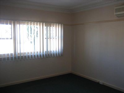 11 O' Neil St, Unanderra