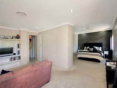10 Holdsworth Road, North Ipswich