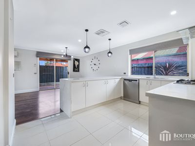 4 Shady Close, Narre Warren South