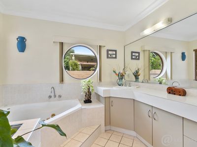 10 Monaco Drive, Zilzie