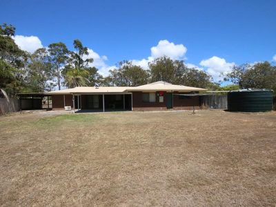 11 Shore Road East, Urangan