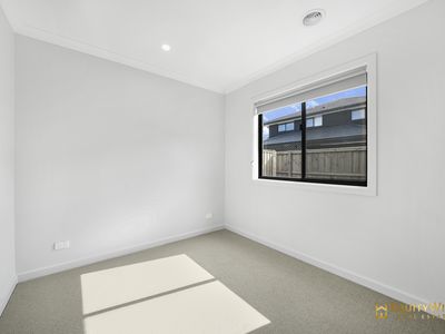 6 Brushton Street, Manor Lakes