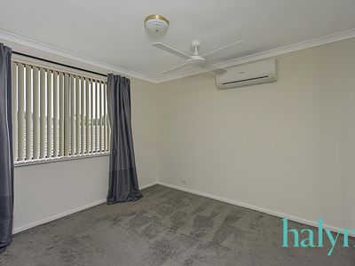 10 / 4 Hepworth Way, Noranda