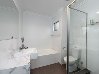 11A May Drive, Nollamara