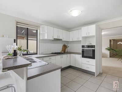 30 Skyhawk Avenue, Hamlyn Terrace