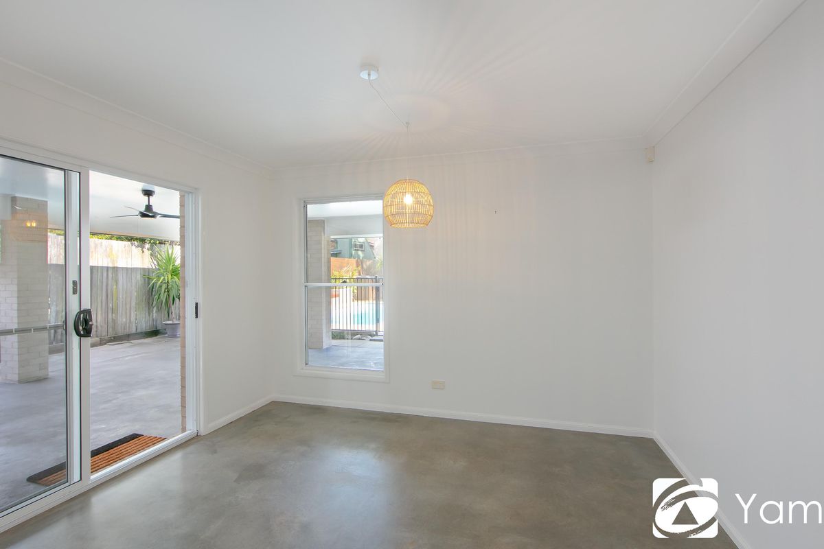 98 Lakes Boulevard, Wooloweyah