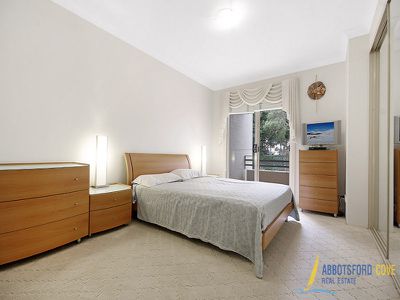 8 / 3 Blackwall Point Road, Abbotsford