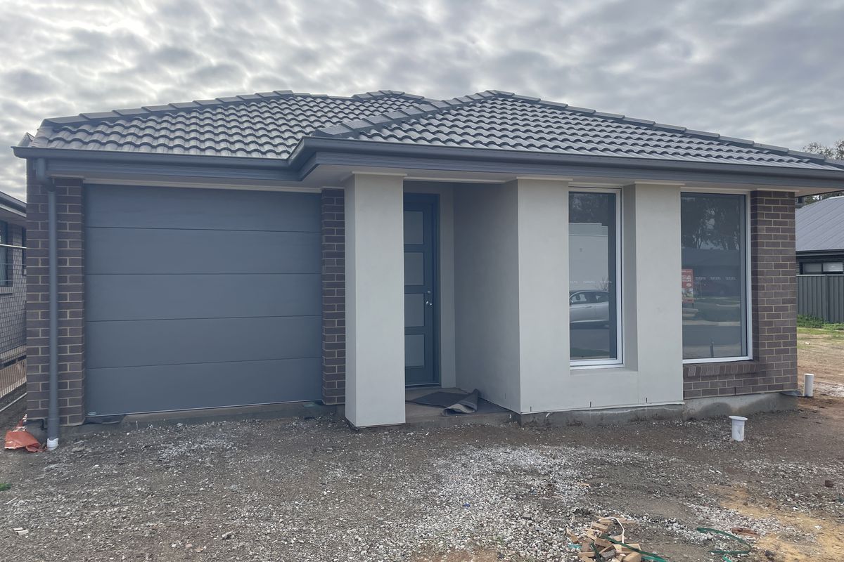 36 Glenthorne Crescent, Andrews Farm