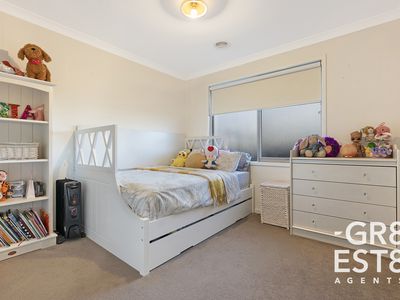 24 Zeus Avenue, Cranbourne West