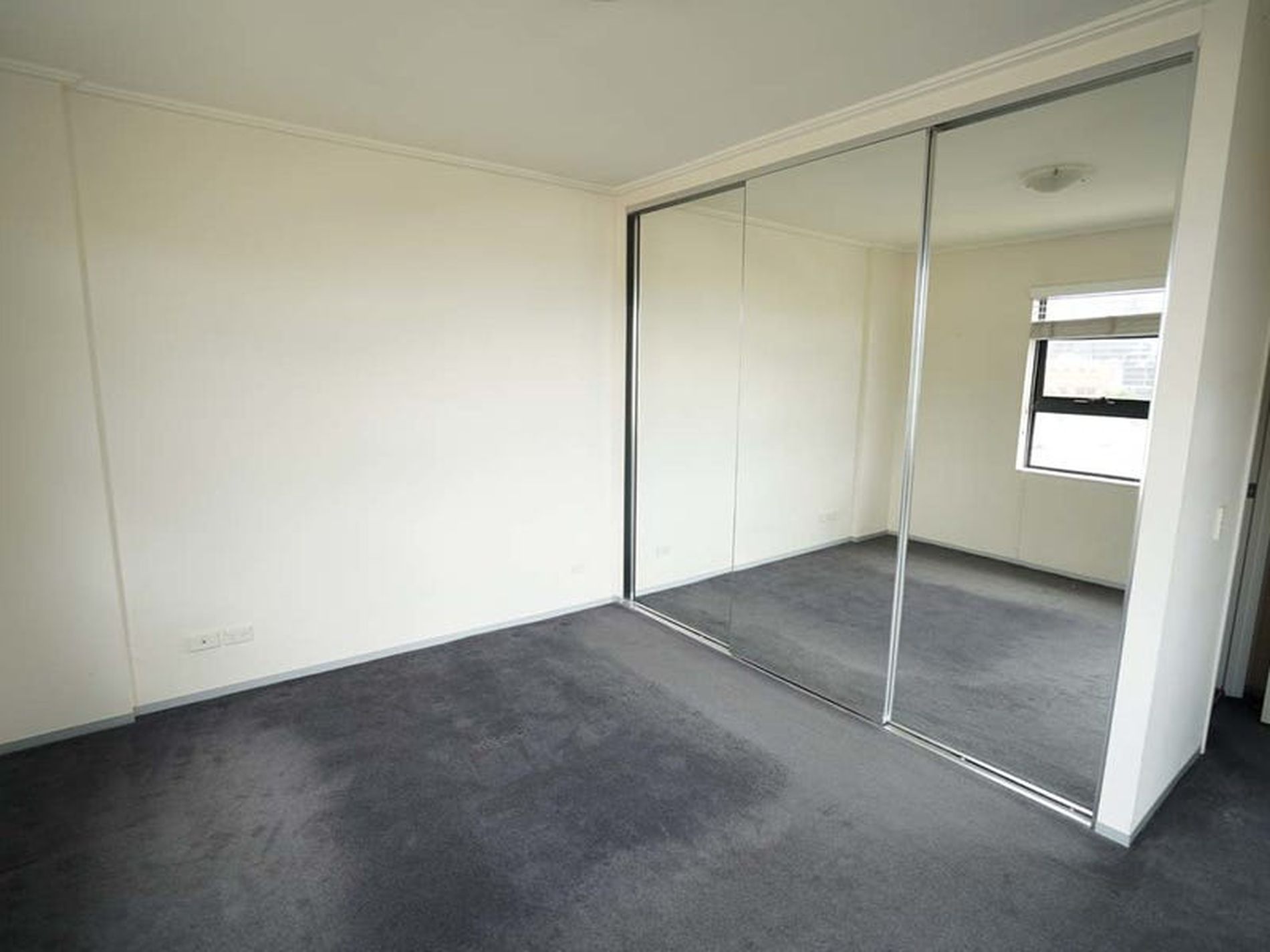 F603 / 1-11 Hunter Street, Waterloo
