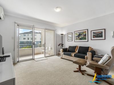 9 / 3a Blackwall Point Road, Abbotsford