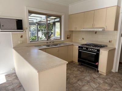 13 Gladstone Street, Hamlyn Heights