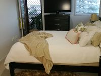 52 / 10 Grand Pde , Kawana Island