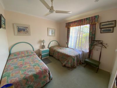 45 Ibis Boulevard, Eli Waters