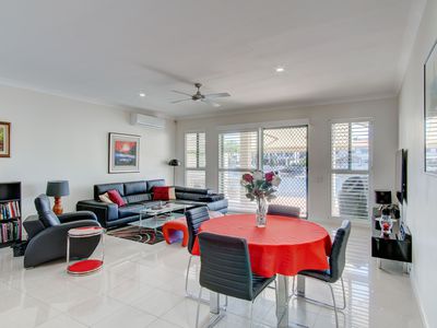 19 / 3 Lee Road, Runaway Bay