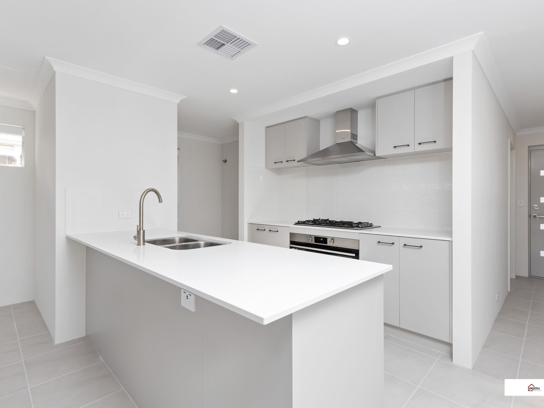 18 Lindquist Vista, Eglinton