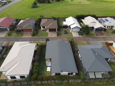 5 Sommerset Drive, Atherton
