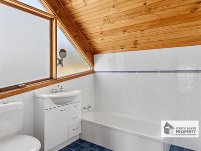 107 Old Bass Highway, Wynyard