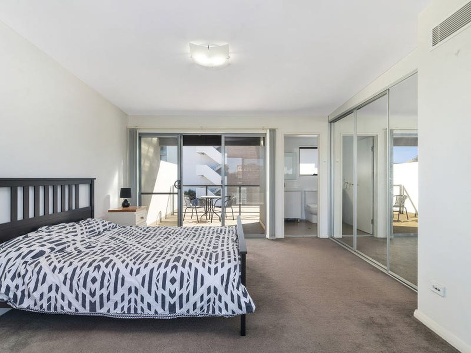 15 Wilson Street, Botany