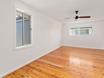 1 / 41 Parkes Street, Oak Flats