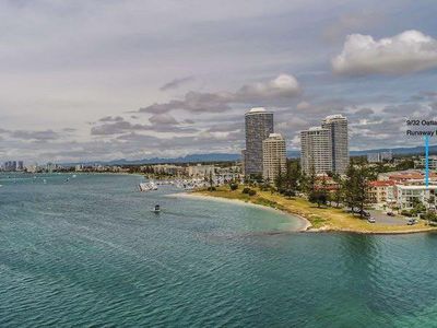 9 / 32 Oatland Esplanade, Runaway Bay