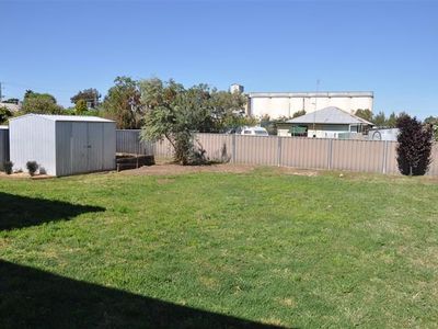 7 Gunn St, Forbes