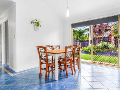 33 Belton Way, Forster