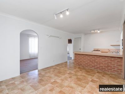 9 Bolderwood Drive, South Lake