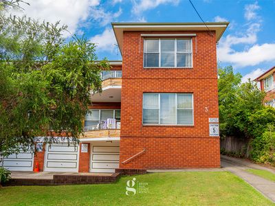 5 / 3 Ball Avenue, Eastwood