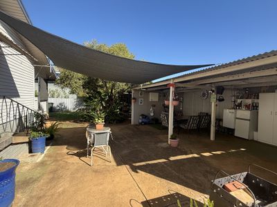 80 High Street, Parkes