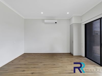 71 James Melrose Drive, Brookfield