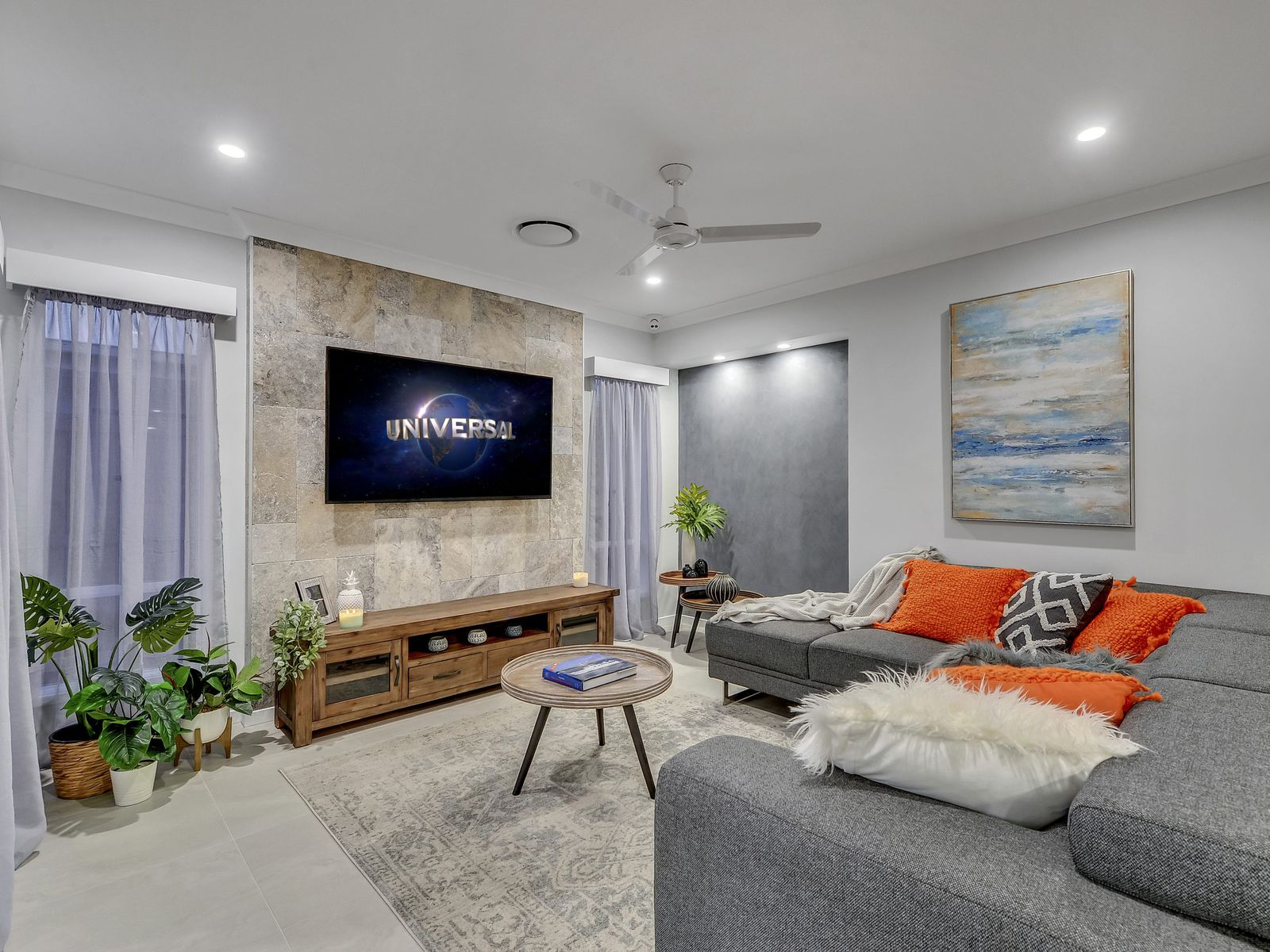 LIVE IN OR INVESTOR! $989K LUX PKG 
