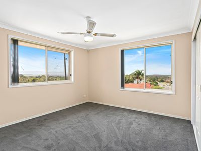 4 / 52 Daintree Drive, Albion Park