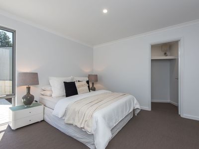 28D Moorhead Way, Koondoola