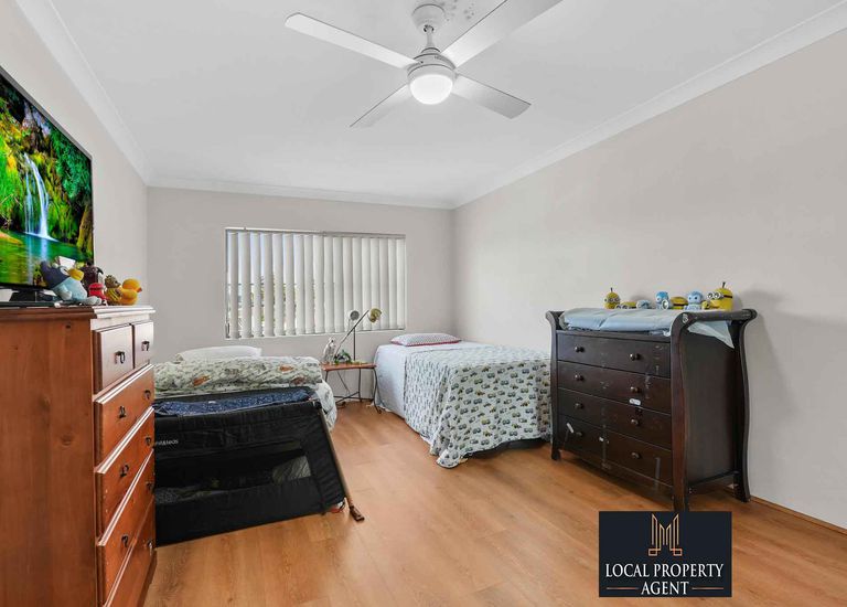 11-15 Cahors Rd, Padstow