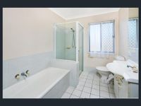 17 / 9 Bayside Court, Thorneside