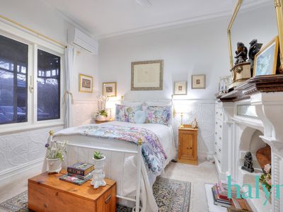 18 Myrtle Street, Perth