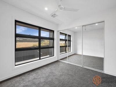 2 / 2 Jackonia Street, Whitlam