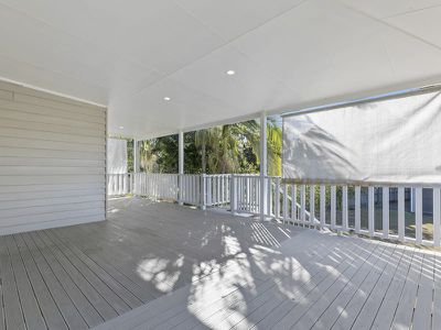1 / 120 Cypress, Torquay
