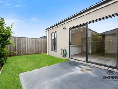 7 Hirst St, Cranbourne North