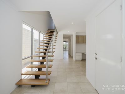 1 / 12 Loder Way, South Guildford