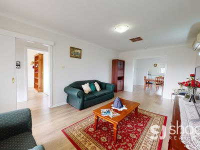 27 Oxley Circle, Dubbo