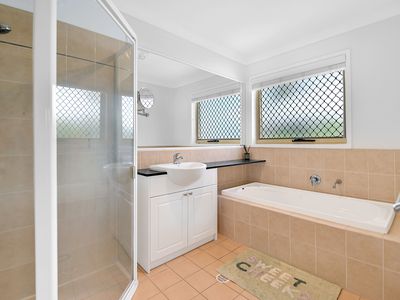 3 Costa Del Sol Avenue, Coombabah