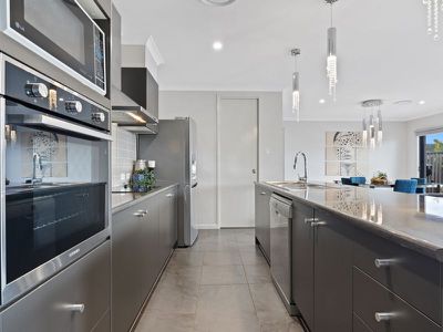 6 Benz Link , Upper Coomera