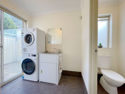 19B Peppering Way, Westminster