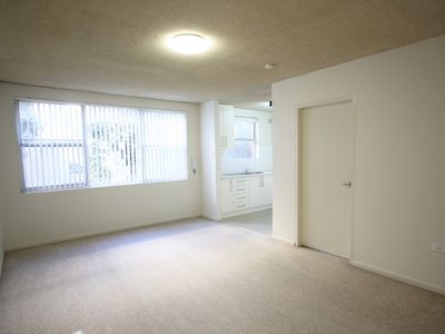 15 / 54 Meadow Crescent, Meadowbank