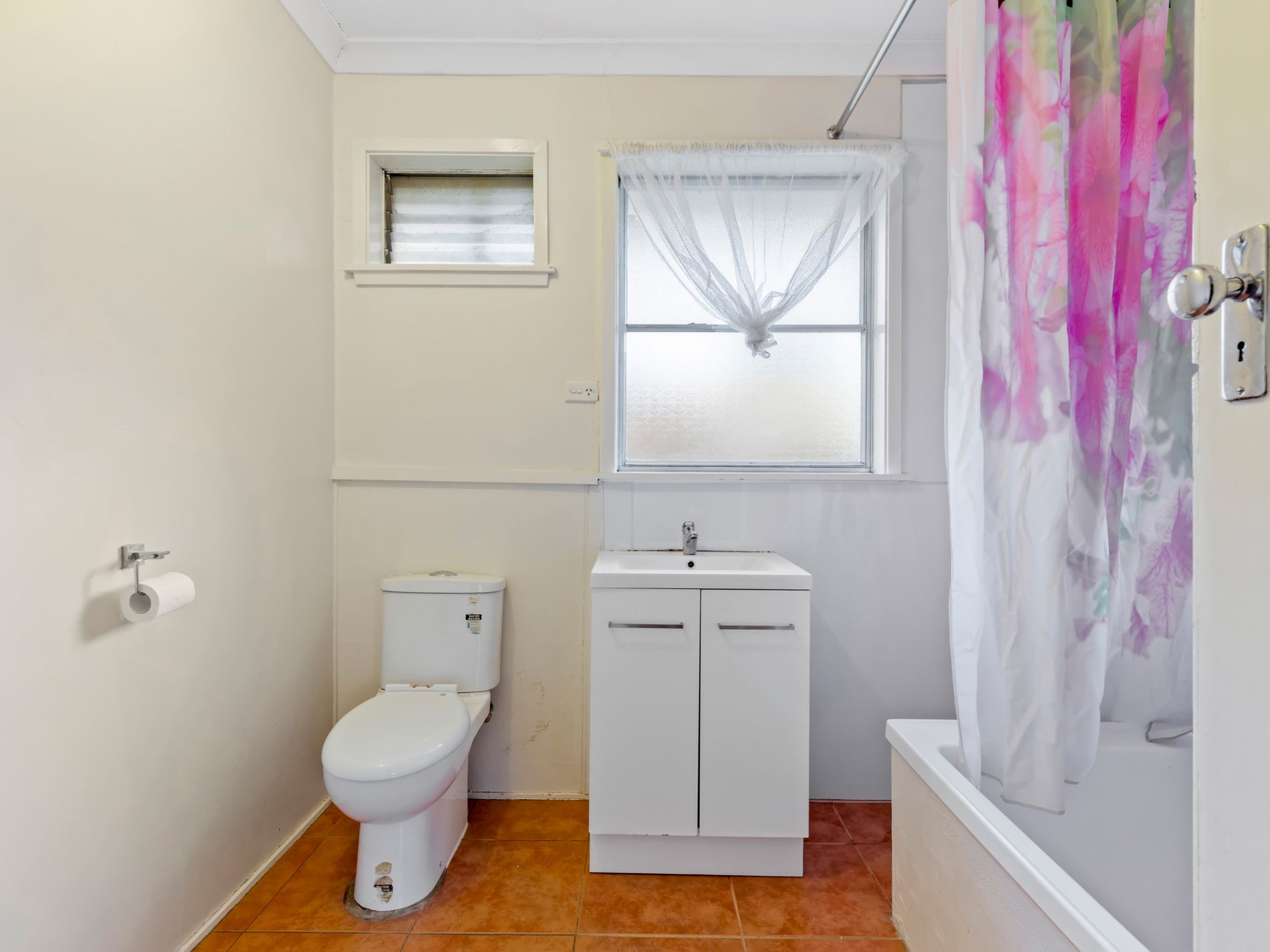 6 Snowden Street, Laverton