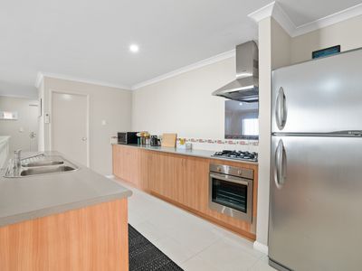 16 Aldersyde Meander, Baldivis